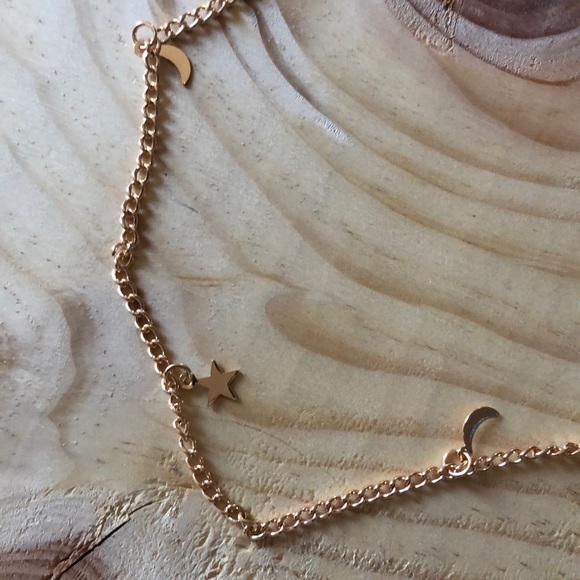 NWT gold necklace - Picture 2 of 2